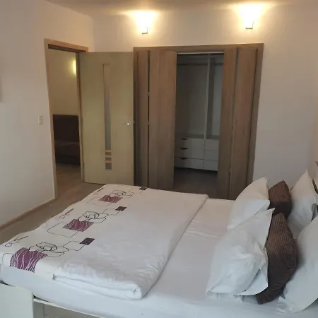M&f Apartament Porumbescu Apartment